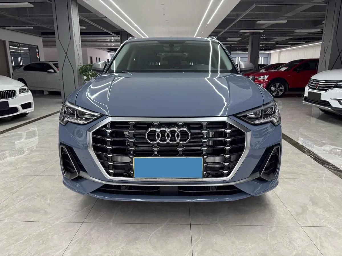 2023 Audi Q3 2.0T 186HP L4 7DCT,autocango,china used car exporter,china ev exporter,chinese used car exporter,chinese used ev exporter
