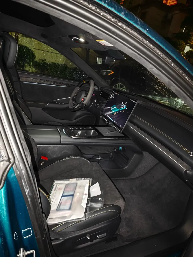 2025 MI SU7 Ultra BEV 93.7KWH,autocango,china used car exporter,china ev exporter,chinese used car exporter,chinese used ev exporter