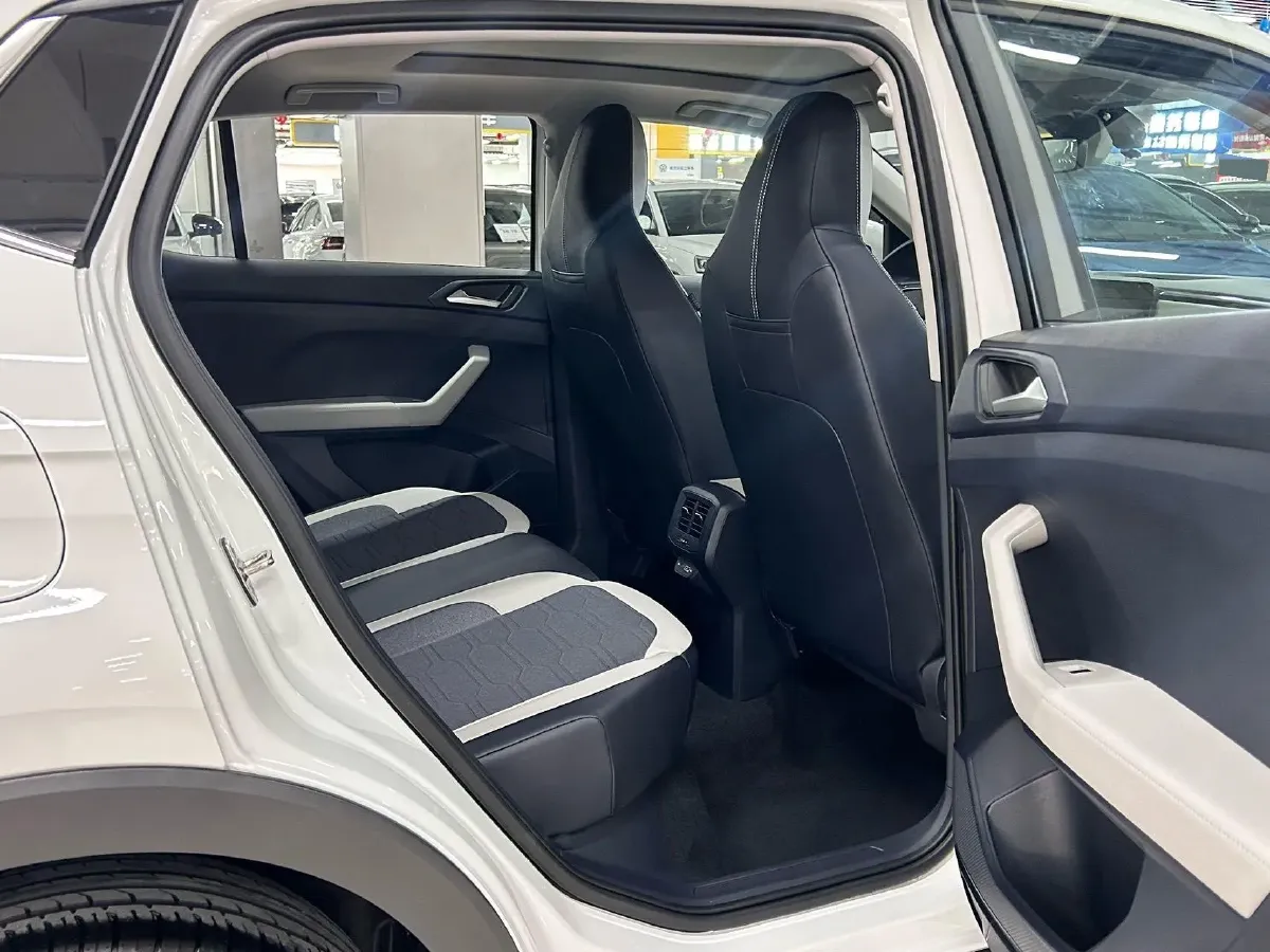 2025 Volkswagen Tharu 1.5L 110HP L4 6AT,autocango,china used car exporter,china ev exporter,chinese used car exporter,chinese used ev exporter