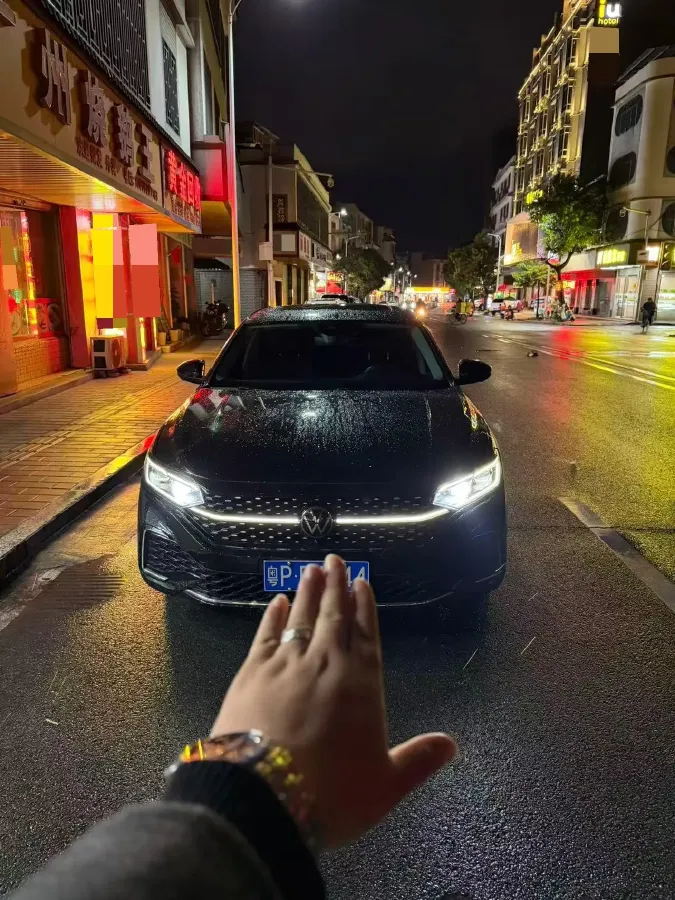 2023 Volkswagen Passat 2.0T 186HP L4 7DCT,autocango,china used car exporter,china ev exporter,chinese used car exporter,chinese used ev exporter