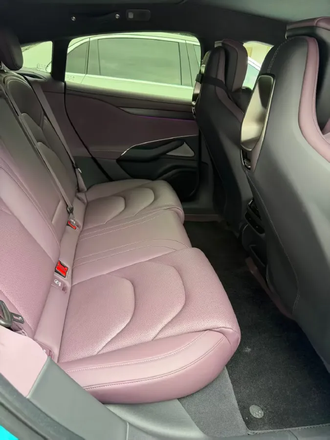 2024 MI SU7 BEV 101KWH,autocango,china used car exporter,china ev exporter,chinese used car exporter,chinese used ev exporter