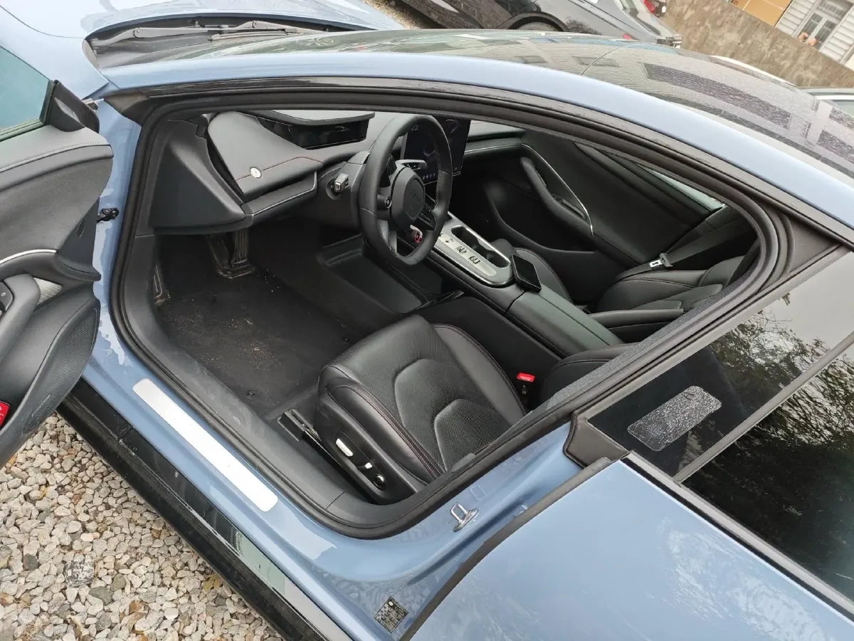 2024 MI SU7 BEV 73.6KWH,autocango,china used car exporter,china ev exporter,chinese used car exporter,chinese used ev exporter