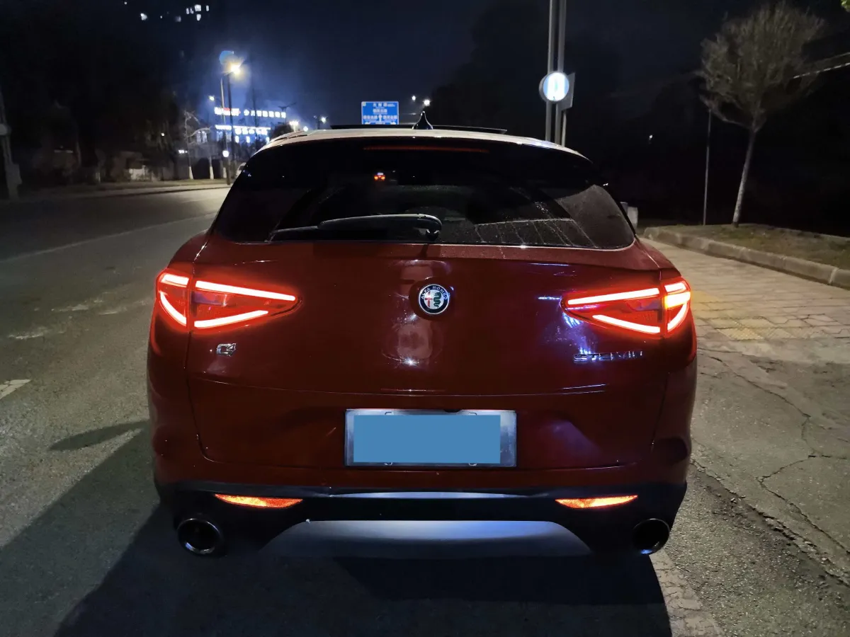 2017 Jaguar XE 2.0T 240HP L4 8AT,autocango,china used car exporter,china ev exporter,chinese used car exporter,chinese used ev exporter