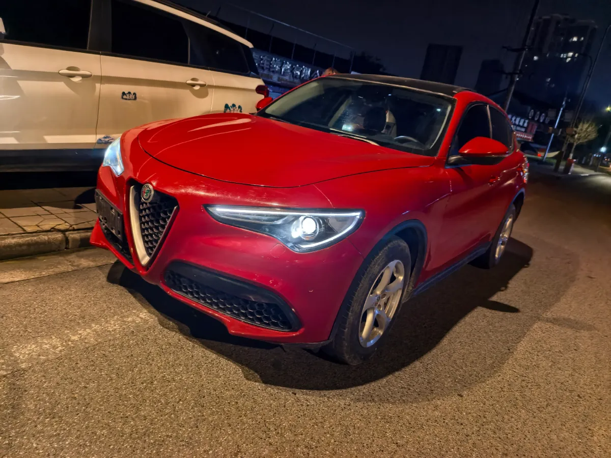 2017 Jaguar XE 2.0T 240HP L4 8AT,autocango,china used car exporter,china ev exporter,chinese used car exporter,chinese used ev exporter