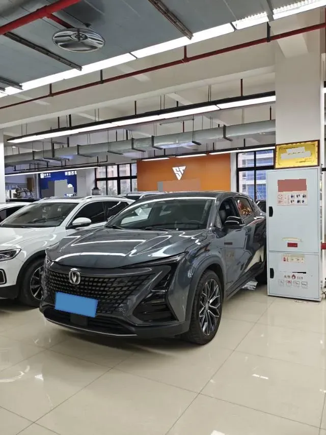 2022 ChangAn UNI-T 1.5T 188HP L4 7DCT,autocango,china used car exporter,china ev exporter,chinese used car exporter,chinese used ev exporter