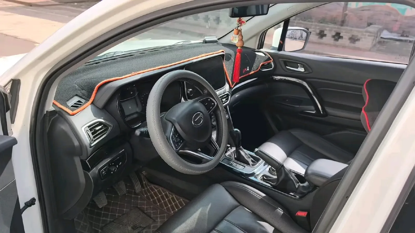 2018 GAC Trumpchi GS4 1.5T 152HP L4 6MT,autocango,china used car exporter,china ev exporter,chinese used car exporter,chinese used ev exporter