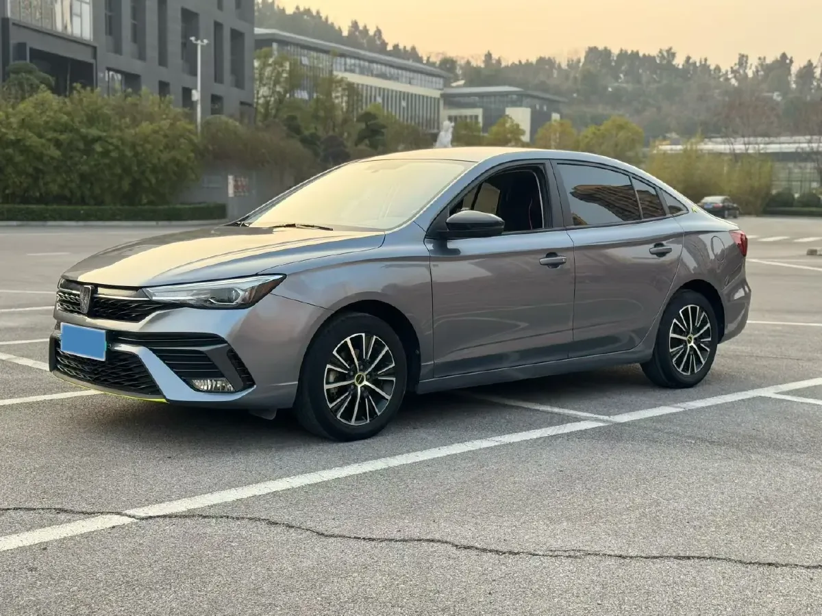 2021 Roewe i5 1.5L 120HP L4 5MT,autocango,china used car exporter,china ev exporter,chinese used car exporter,chinese used ev exporter