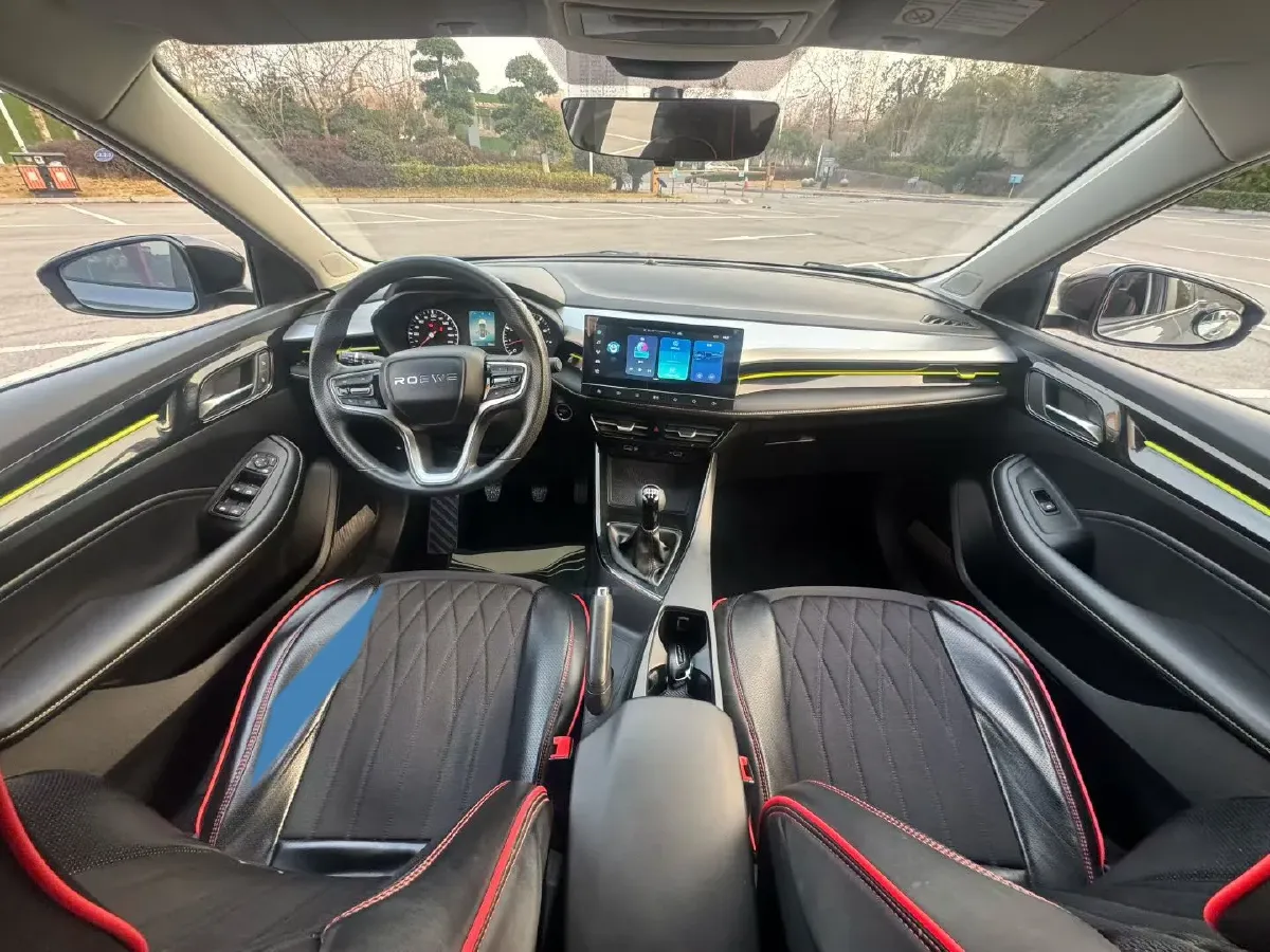 2021 Roewe i5 1.5L 120HP L4 5MT,autocango,china used car exporter,china ev exporter,chinese used car exporter,chinese used ev exporter