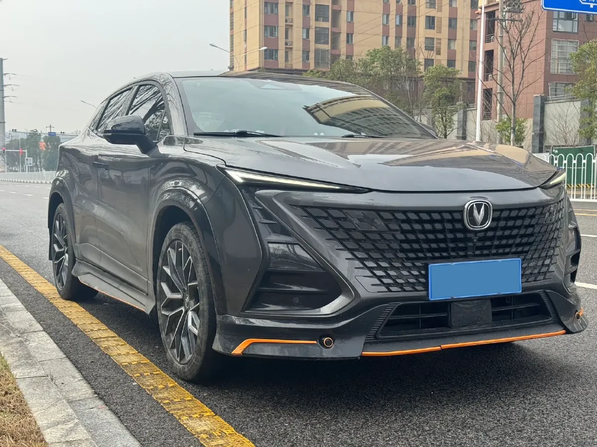 2022 ChangAn UNI-T 1.5T 188HP L4 7DCT,autocango,china used car exporter,china ev exporter,chinese used car exporter,chinese used ev exporter