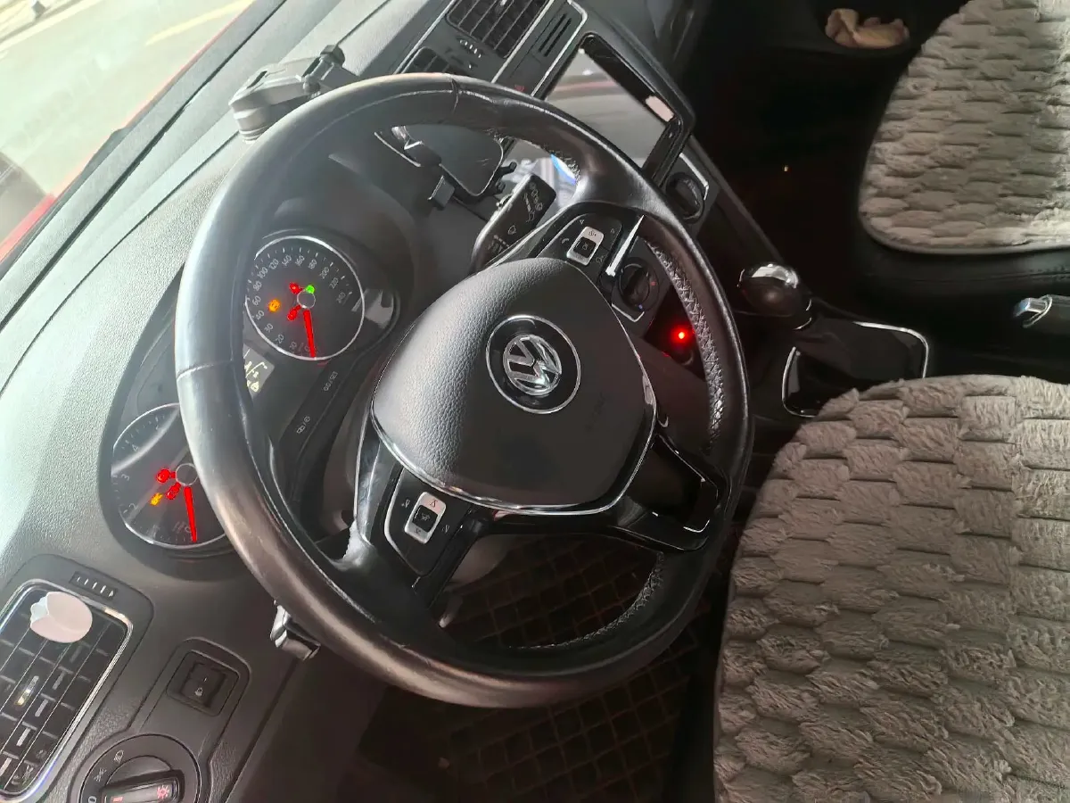 2016 Volkswagen Polo 1.6L 110HP L4 6AT,autocango,china used car exporter,china ev exporter,chinese used car exporter,chinese used ev exporter