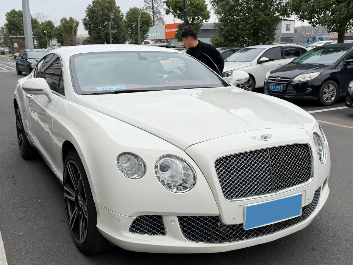2014 Bentley Continental 6.0T 626HP W12 8AT,autocango,china used car exporter,china ev exporter,chinese used car exporter,chinese used ev exporter