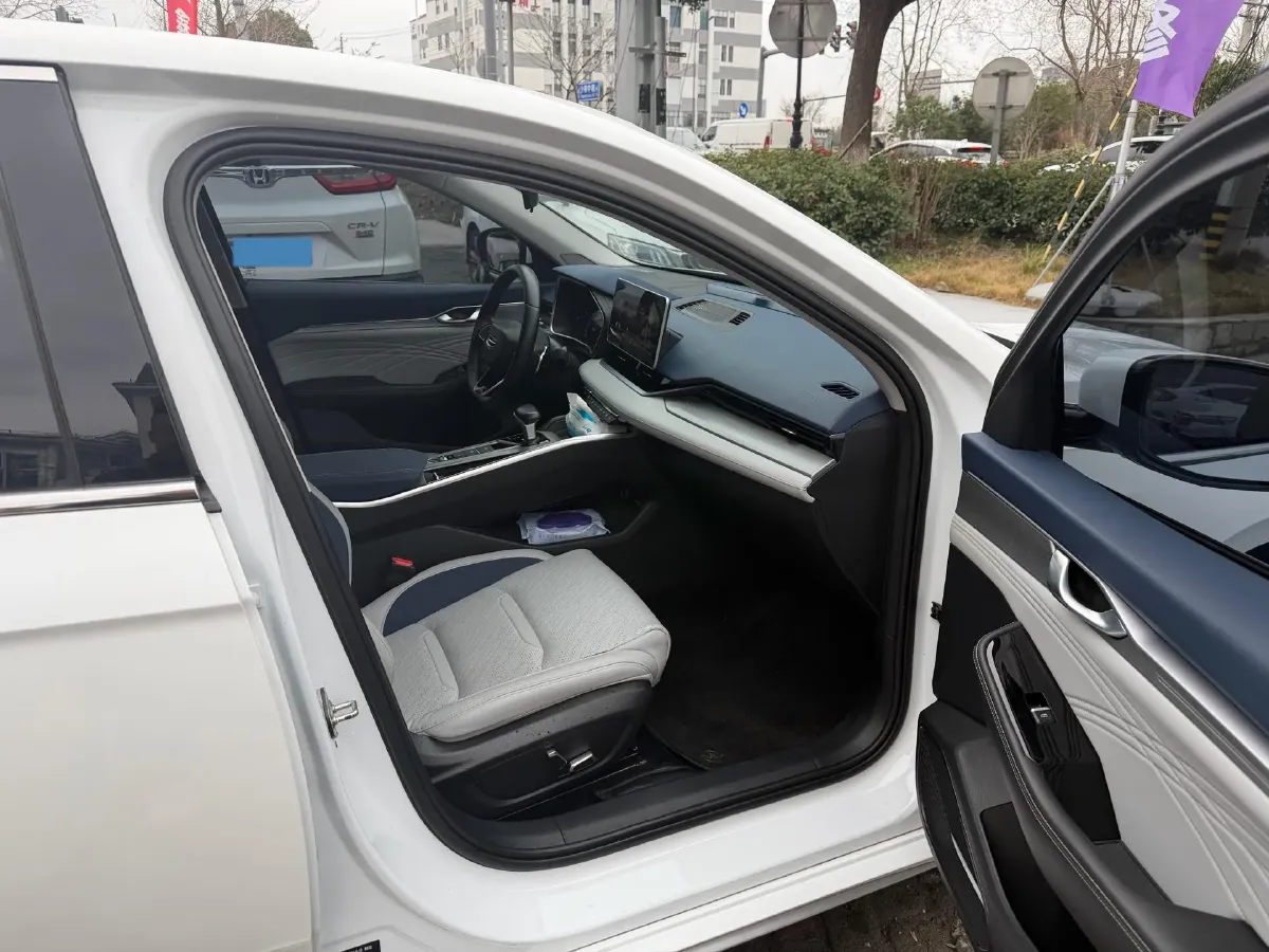 2021 Geely Preface 2.0T 190HP L4 7DCT,autocango,china used car exporter,china ev exporter,chinese used car exporter,chinese used ev exporter