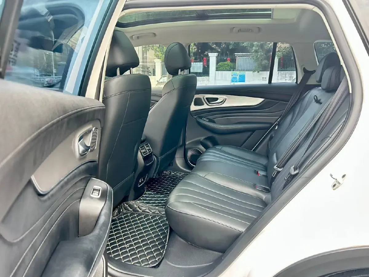 2021 Roewe RX5 MAX 1.5T 173HP L4 6AT,autocango,china used car exporter,china ev exporter,chinese used car exporter,chinese used ev exporter