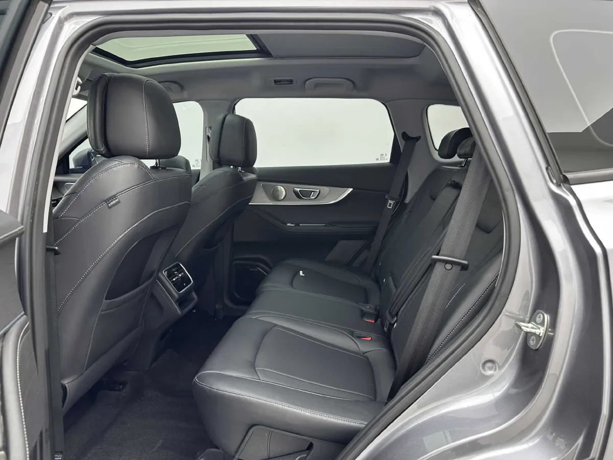 2024 Chery Tiggo 8 PRO 1.6T 197HP L4 7DCT,autocango,china used car exporter,china ev exporter,chinese used car exporter,chinese used ev exporter