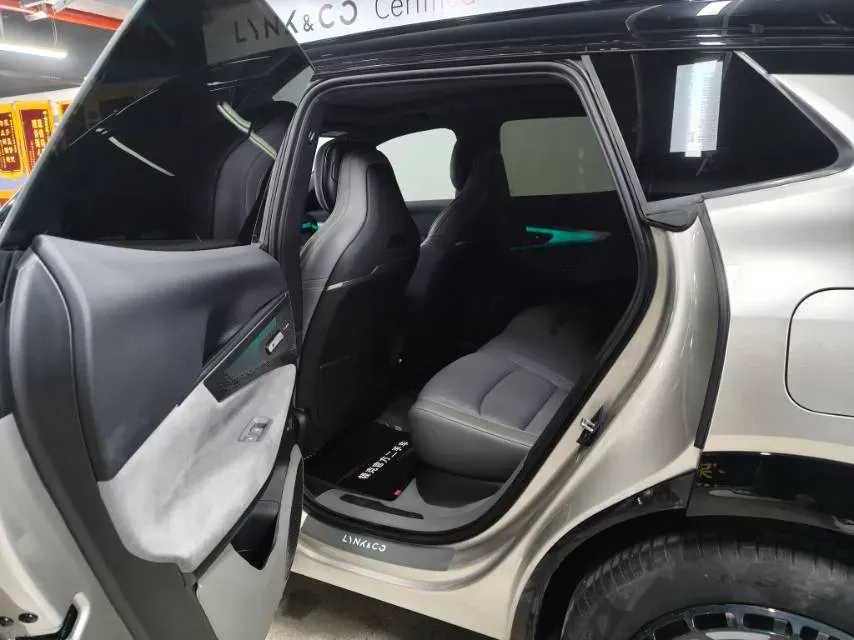 2023 LYNK&CO 08 EM-P 1.5T 163HP L4 3DHT PHEV 21.2KWH,autocango,china used car exporter,china ev exporter,chinese used car exporter,chinese used ev exporter