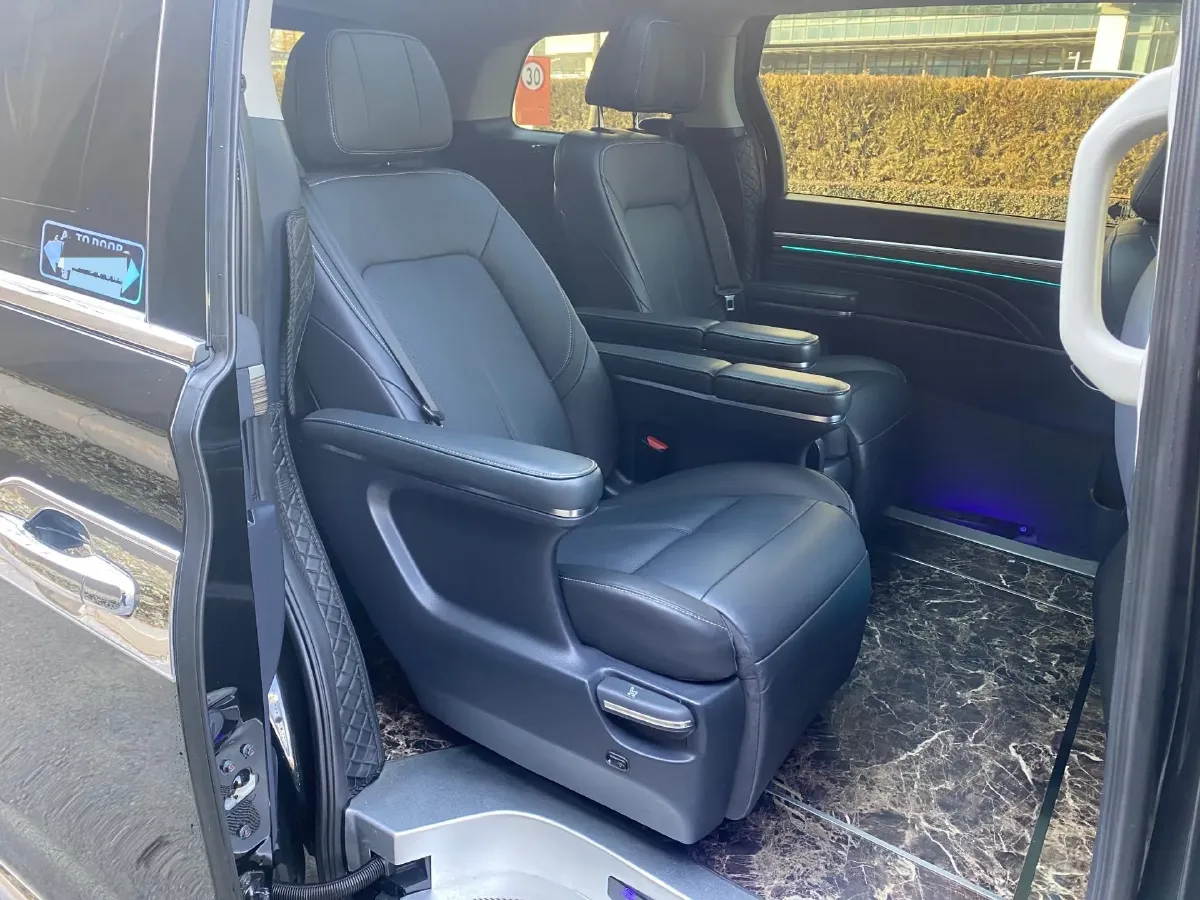 2021 GAC Trumpchi M8 2.0T 252HP L4 8AT,autocango,china used car exporter,china ev exporter,chinese used car exporter,chinese used ev exporter