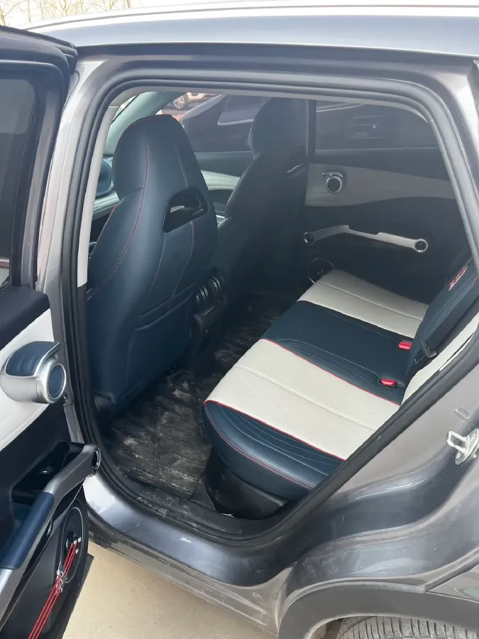 2022 Roewe RX5 MAX 1.5T 181HP L4 6AT,autocango,china used car exporter,china ev exporter,chinese used car exporter,chinese used ev exporter