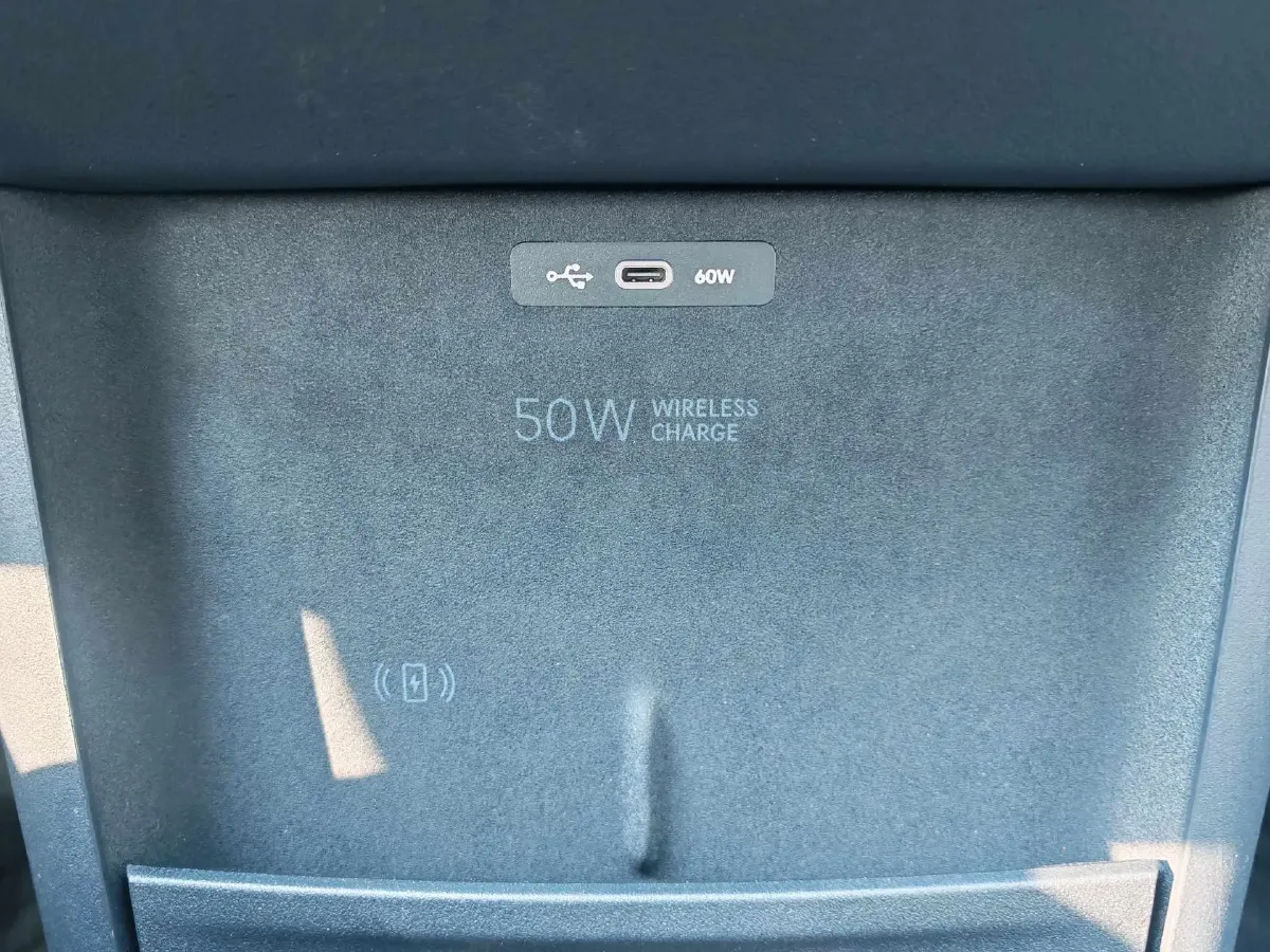 2025 Jetour Freeman 1.5T 184HP L4 7DCT,autocango,china used car exporter,china ev exporter,chinese used car exporter,chinese used ev exporter