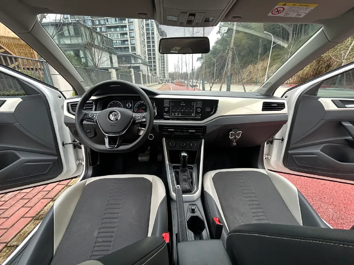 2019 Volkswagen Polo 1.5L 113HP L4 6AT,autocango,china used car exporter,china ev exporter,chinese used car exporter,chinese used ev exporter