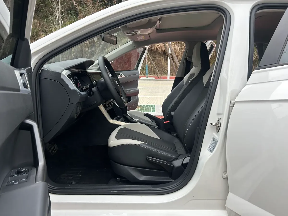 2019 Volkswagen Polo 1.5L 113HP L4 6AT,autocango,china used car exporter,china ev exporter,chinese used car exporter,chinese used ev exporter