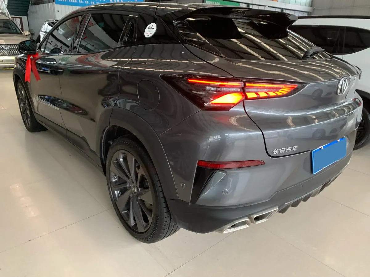 2020 ChangAn UNI-T 1.5T 180HP L4 7DCT,autocango,china used car exporter,china ev exporter,chinese used car exporter,chinese used ev exporter