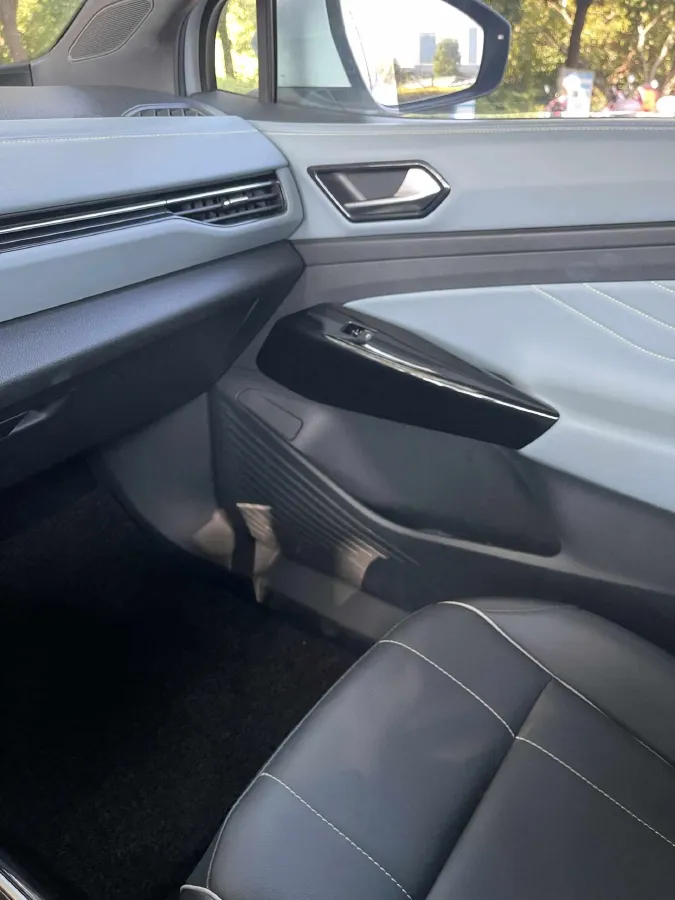 2023 Volkswagen ID.4 X BEV 52.8KWH,autocango,china used car exporter,china ev exporter,chinese used car exporter,chinese used ev exporter