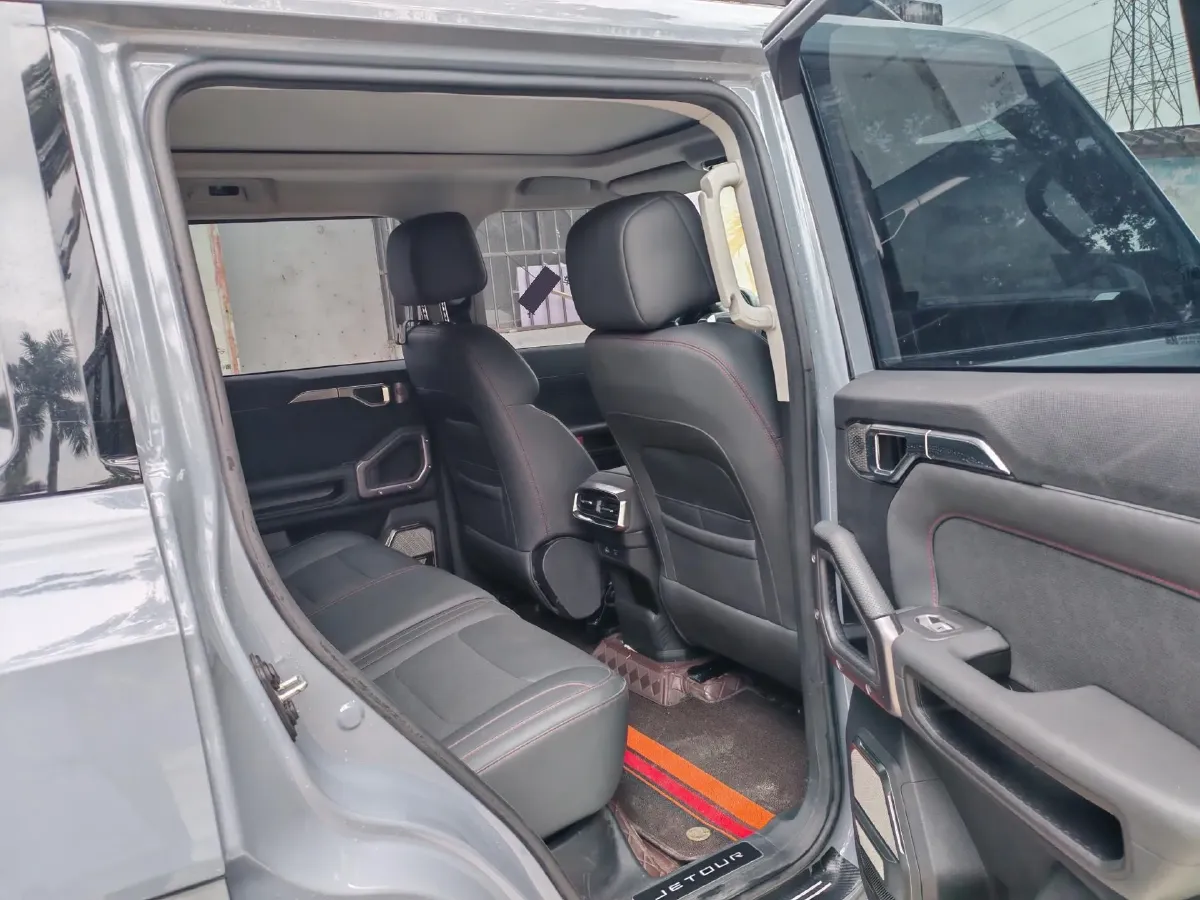 2023 Jetour Traveller 2.0T 254HP L4 7DCT,autocango,china used car exporter,china ev exporter,chinese used car exporter,chinese used ev exporter