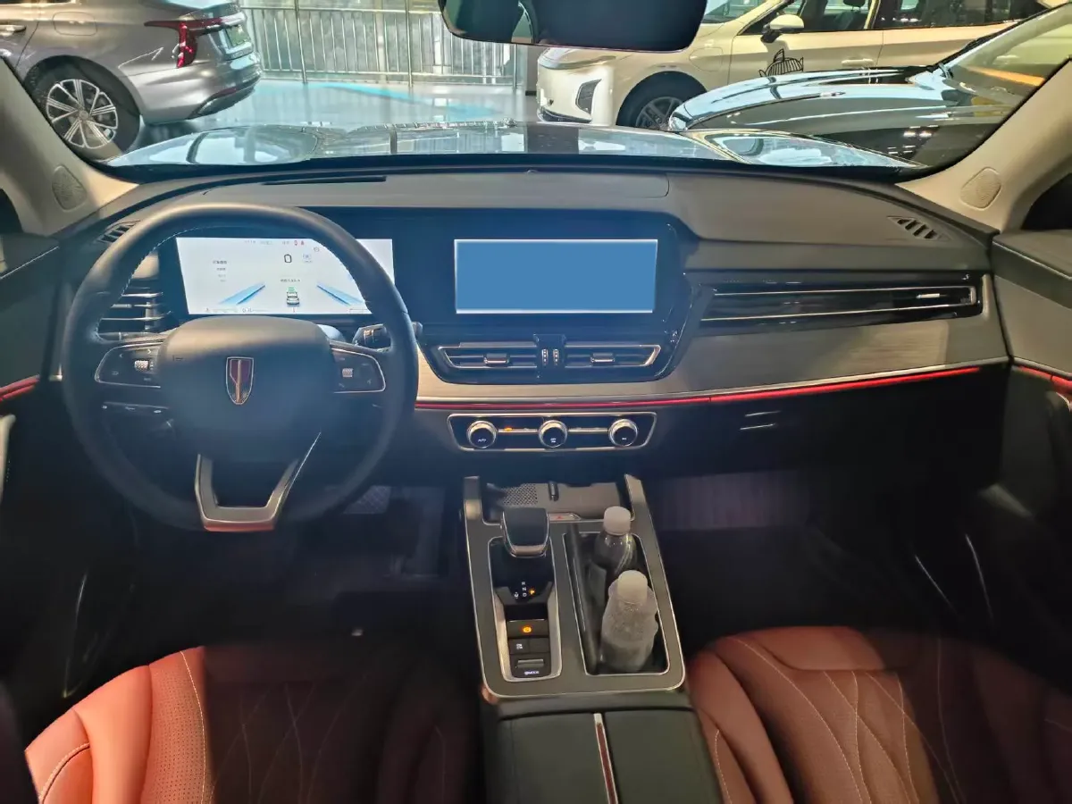 2025 HongQi HS5 2.0T 252HP L4 8AT,autocango,china used car exporter,china ev exporter,chinese used car exporter,chinese used ev exporter