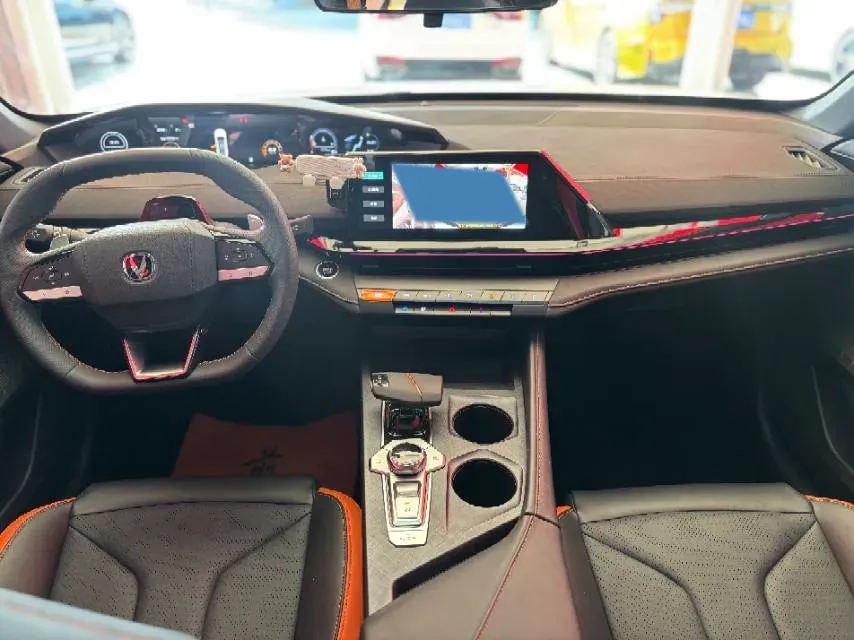 2024 ChangAn UNI-V 1.5T 188HP L4 7DCT,autocango,china used car exporter,china ev exporter,chinese used car exporter,chinese used ev exporter