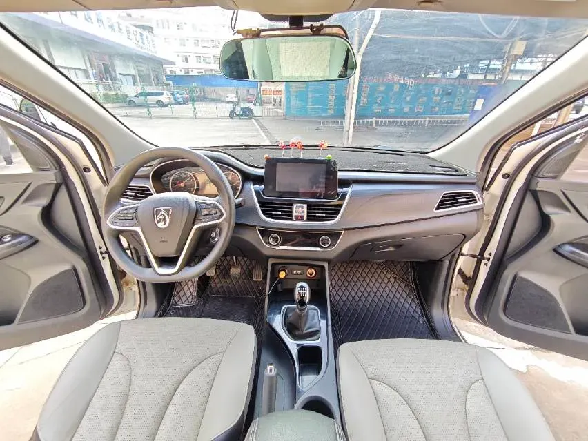 2019 BaoJun 730 1.5T 150HP L4 6MT,autocango,china used car exporter,china ev exporter,chinese used car exporter,chinese used ev exporter