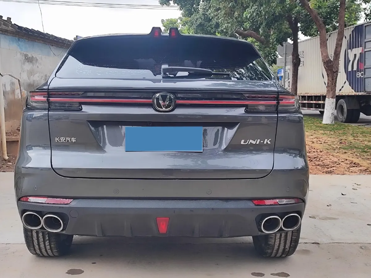 2024 ChangAn UNI-K 2.0T 233HP L4 8AT,autocango,china used car exporter,china ev exporter,chinese used car exporter,chinese used ev exporter
