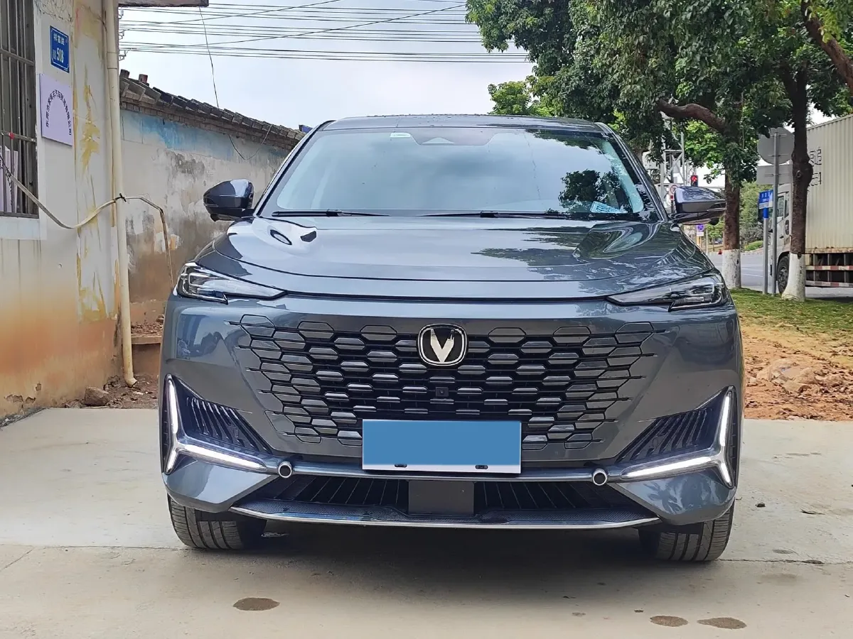 2024 ChangAn UNI-K 2.0T 233HP L4 8AT,autocango,china used car exporter,china ev exporter,chinese used car exporter,chinese used ev exporter