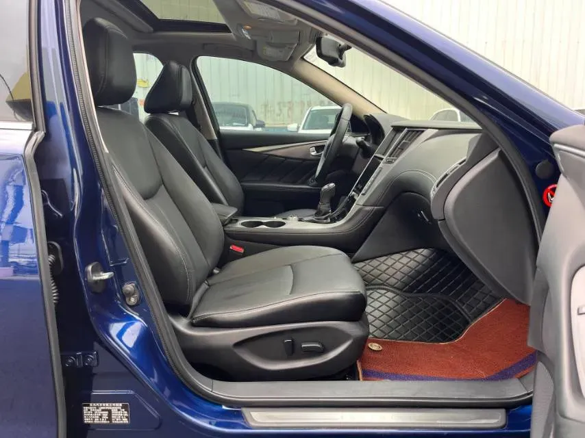 2018 Jeep Grand Commander 2.0T 265HP L4 9AT,autocango,china used car exporter,china ev exporter,chinese used car exporter,chinese used ev exporter