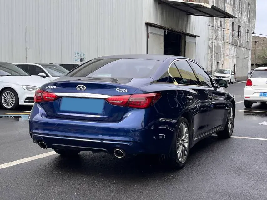 2018 Jeep Grand Commander 2.0T 265HP L4 9AT,autocango,china used car exporter,china ev exporter,chinese used car exporter,chinese used ev exporter