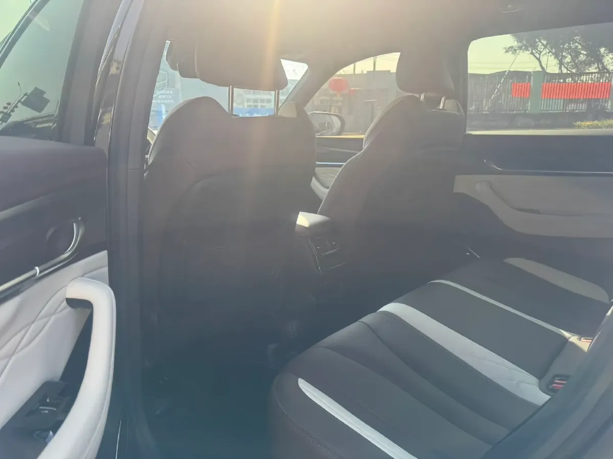 2024 Geely Monjaro 2.0T 238HP L4 8AT,autocango,china used car exporter,china ev exporter,chinese used car exporter,chinese used ev exporter