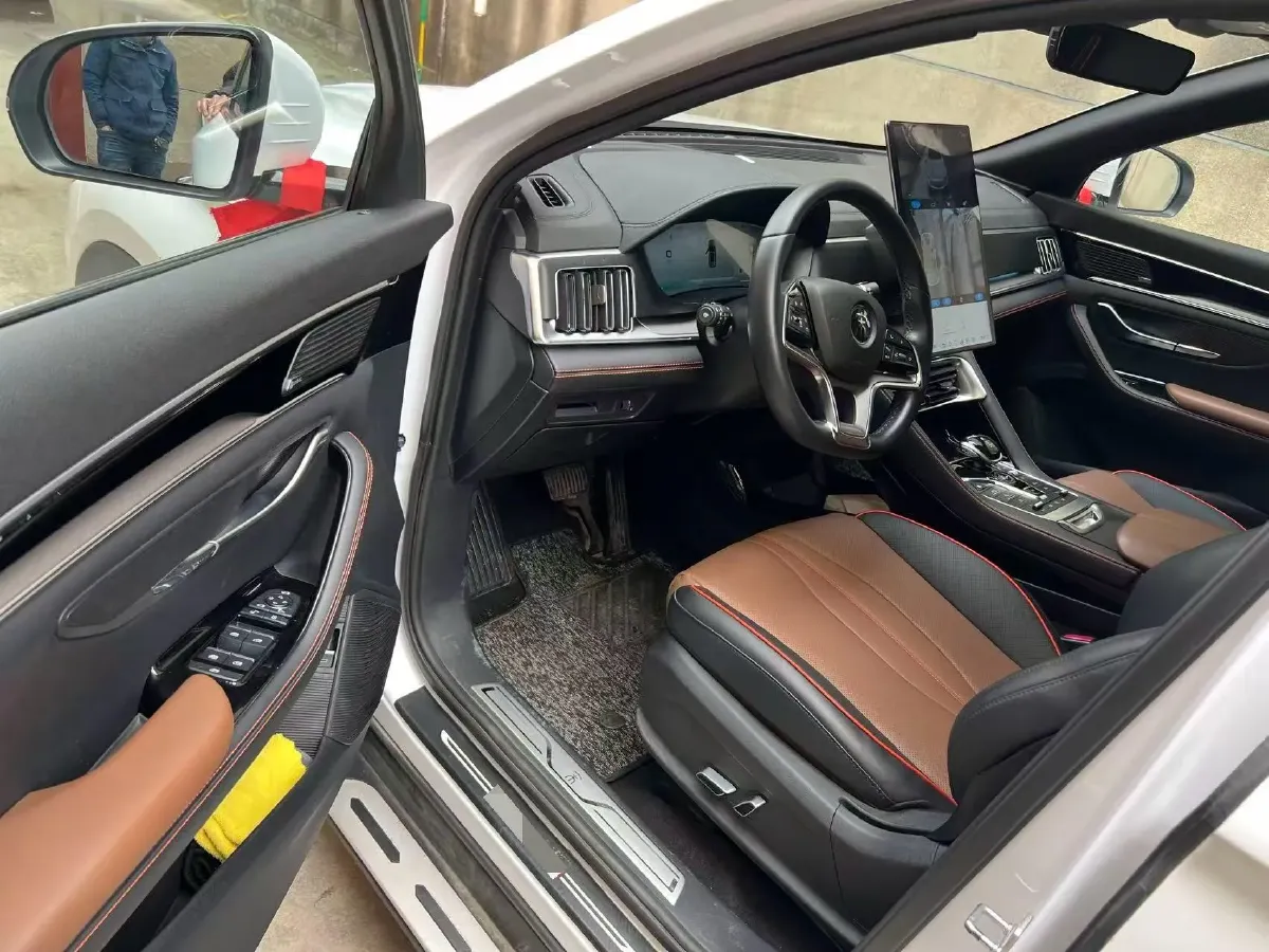 2022 Ford Mondeo 2.0T 238HP L4 8AT,autocango,china used car exporter,china ev exporter,chinese used car exporter,chinese used ev exporter