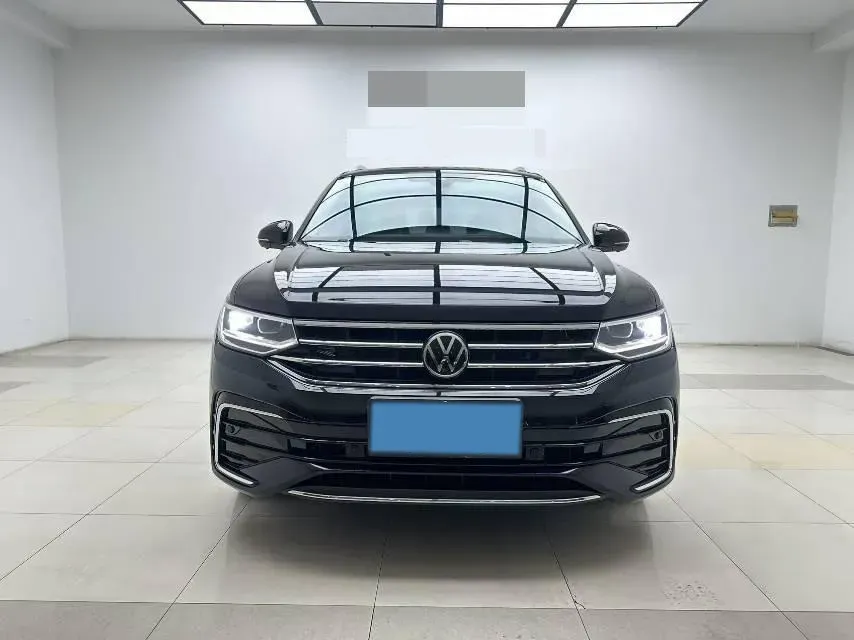 2023 Volkswagen Tiguan L 2.0T 186HP L4 7DCT,autocango,china used car exporter,china ev exporter,chinese used car exporter,chinese used ev exporter