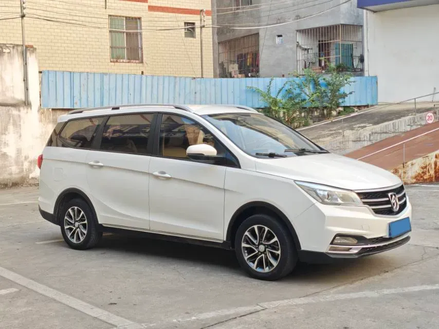 2019 BaoJun 730 1.5T 150HP L4 6MT,autocango,china used car exporter,china ev exporter,chinese used car exporter,chinese used ev exporter