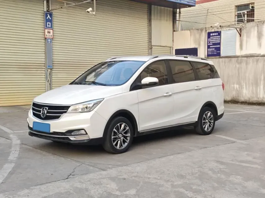2019 BaoJun 730 1.5T 150HP L4 6MT,autocango,china used car exporter,china ev exporter,chinese used car exporter,chinese used ev exporter