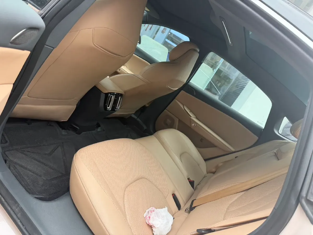 2024 ARCFOX αT5 BEV 79.2KWH,autocango,china used car exporter,china ev exporter,chinese used car exporter,chinese used ev exporter