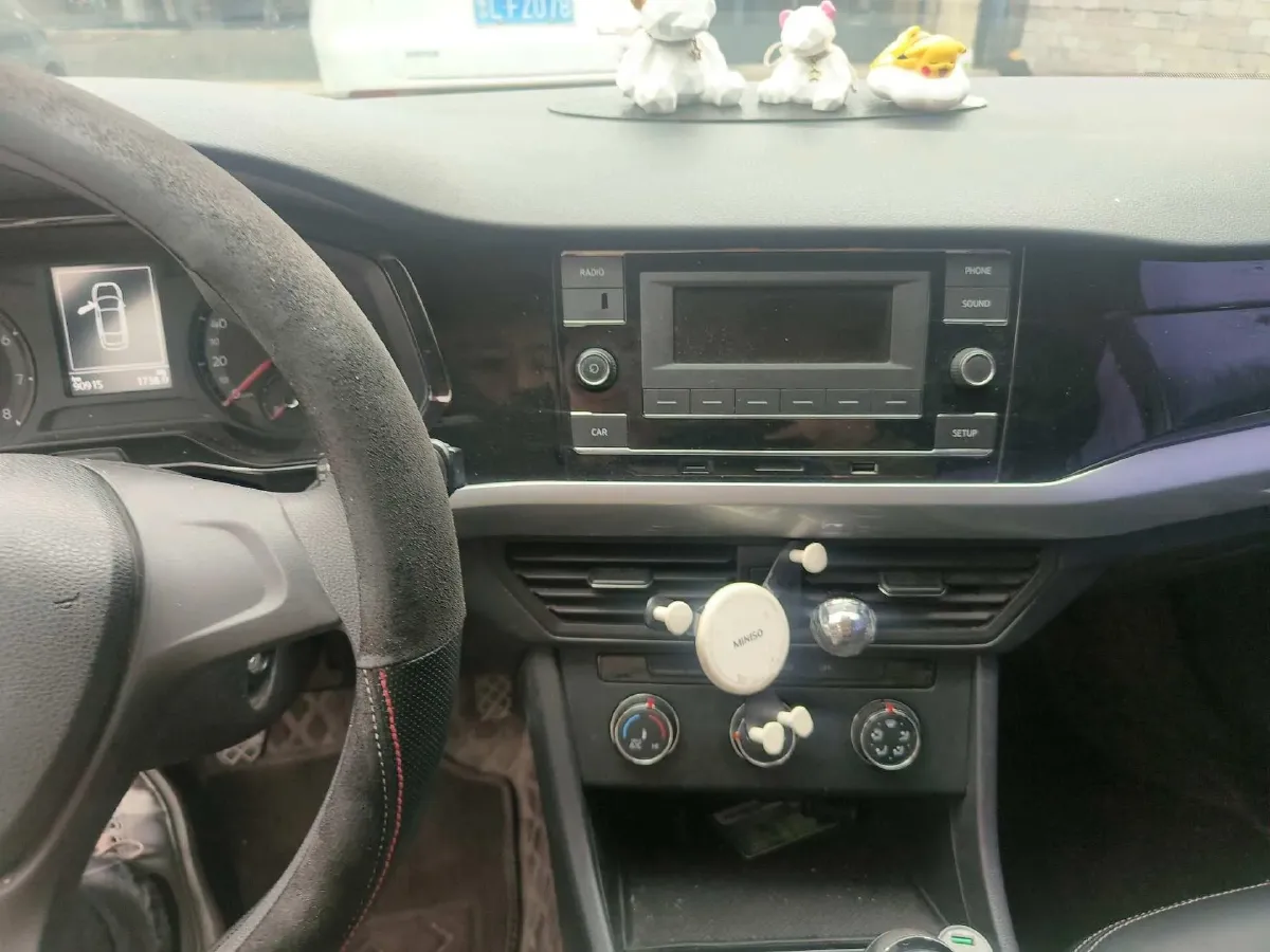 2019 MAXUS XinTu V80 2.5T 136HP L4 6MT,autocango,china used car exporter,china ev exporter,chinese used car exporter,chinese used ev exporter