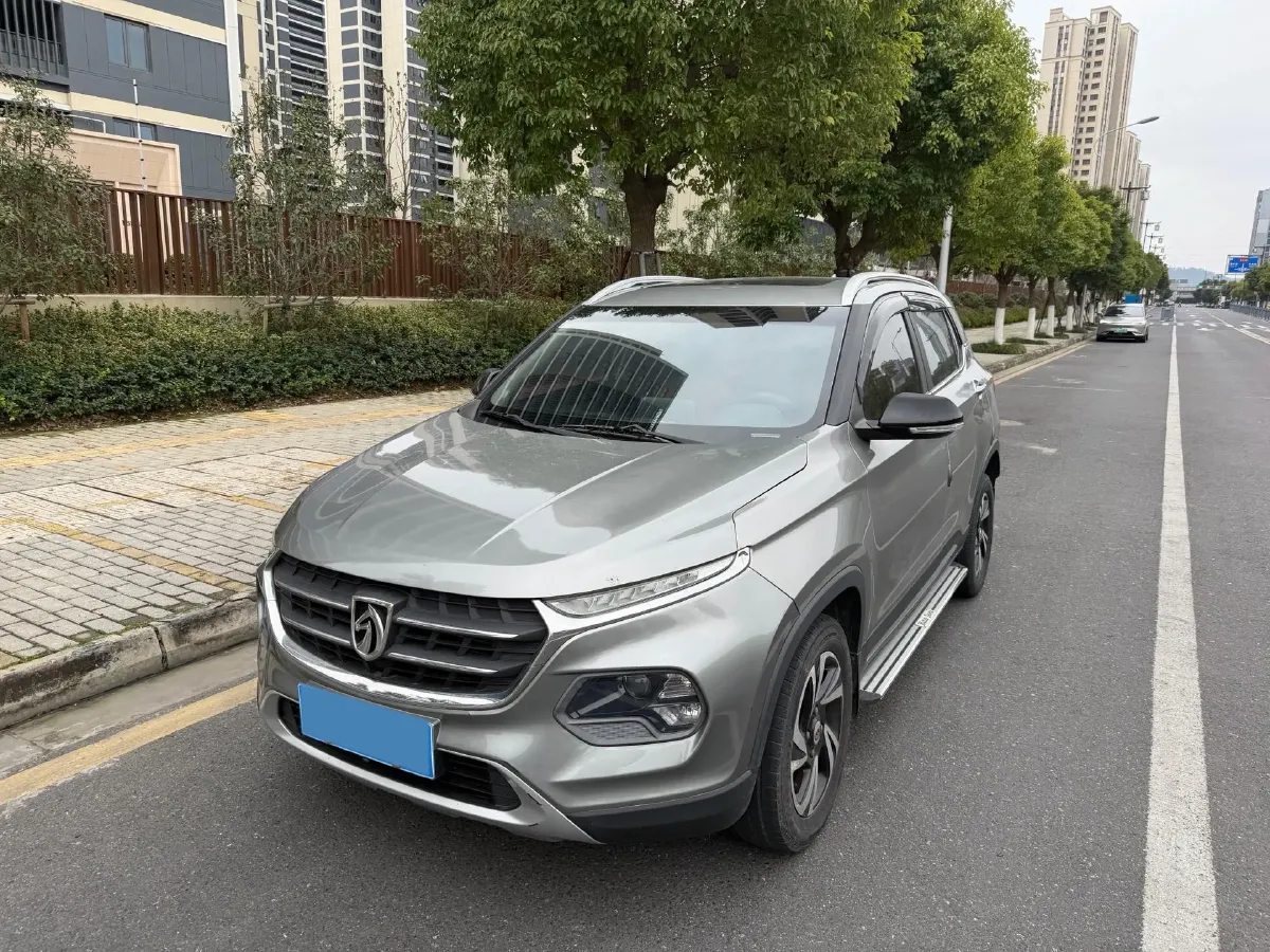 2017 HaiMa S5 Young Edition 1.6L 122HP L4 5MT,autocango,china used car exporter,china ev exporter,chinese used car exporter,chinese used ev exporter