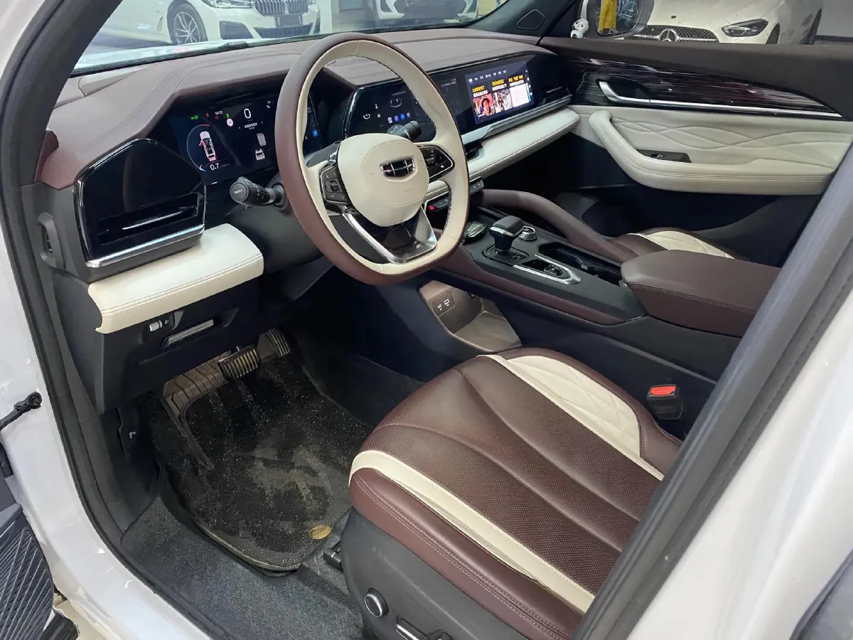 2021 Geely Monjaro 2.0T 218HP L4 7DCT,autocango,china used car exporter,china ev exporter,chinese used car exporter,chinese used ev exporter