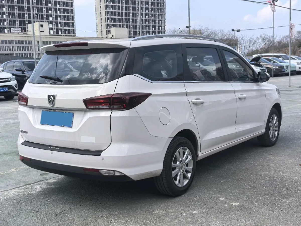 2019 BaoJun 360 1.5L 99HP L4 6MT,autocango,china used car exporter,china ev exporter,chinese used car exporter,chinese used ev exporter