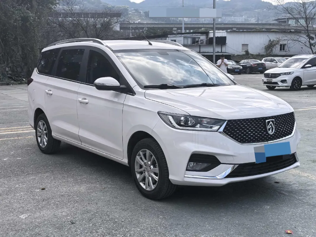 2019 BaoJun 360 1.5L 99HP L4 6MT,autocango,china used car exporter,china ev exporter,chinese used car exporter,chinese used ev exporter