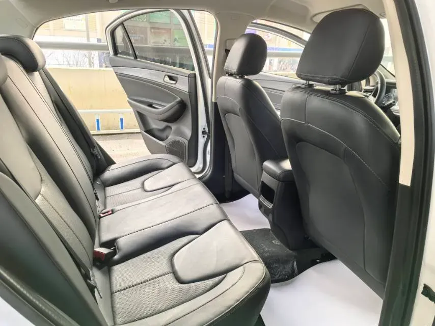 2021 Chery Arrizo 5 1.5L 116HP L4 5MT,autocango,china used car exporter,china ev exporter,chinese used car exporter,chinese used ev exporter