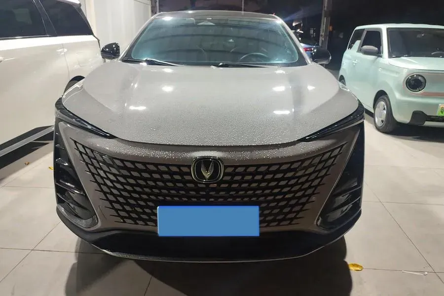 2022 ChangAn UNI-T 1.5T 188HP L4 7DCT,autocango,china used car exporter,china ev exporter,chinese used car exporter,chinese used ev exporter