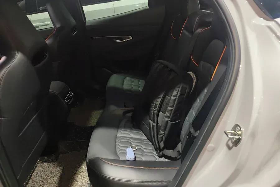 2022 ChangAn UNI-T 1.5T 188HP L4 7DCT,autocango,china used car exporter,china ev exporter,chinese used car exporter,chinese used ev exporter