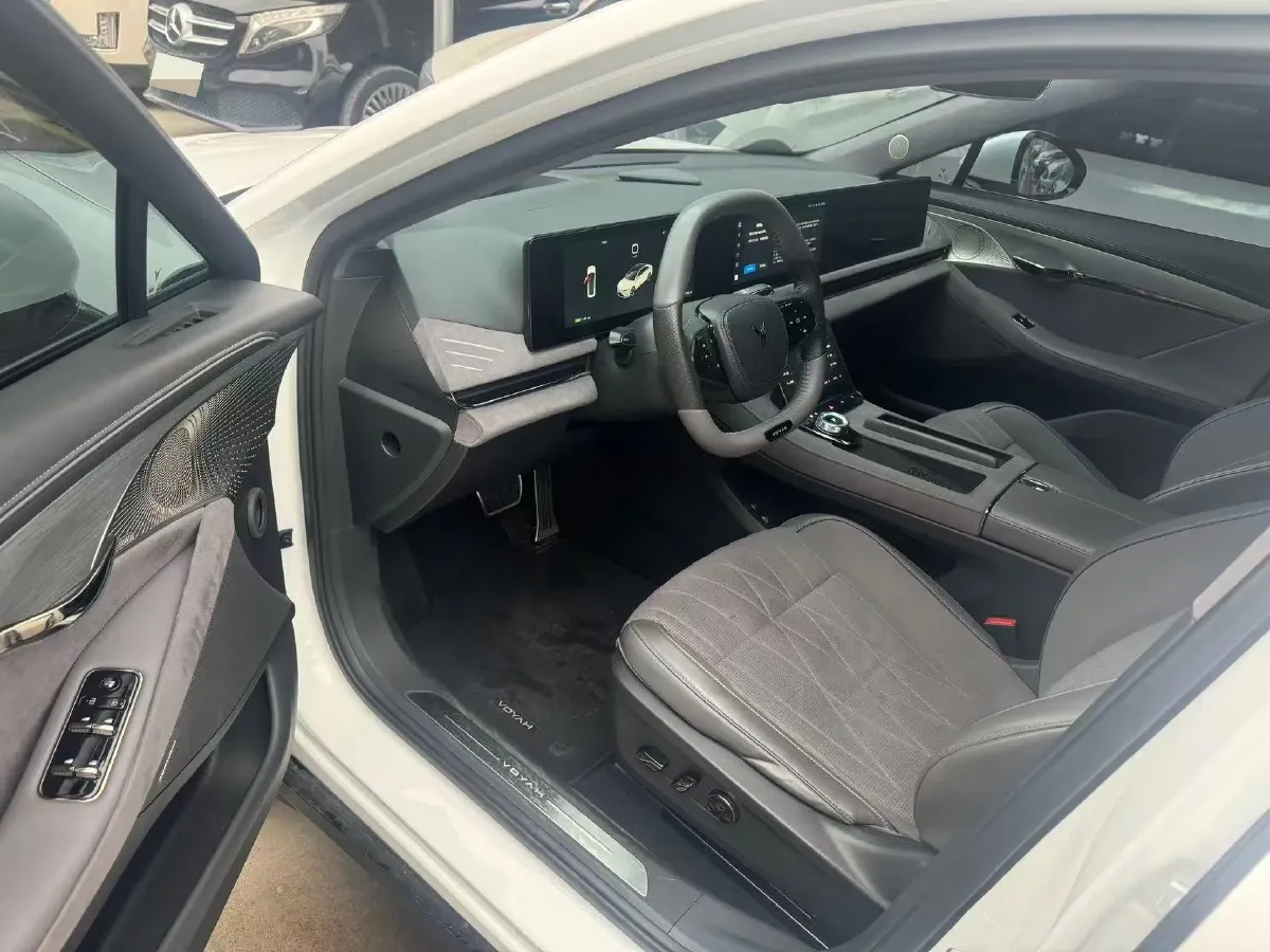 2023 Voyah ZhuiGuang BEV 82.11KWH,autocango,china used car exporter,china ev exporter,chinese used car exporter,chinese used ev exporter