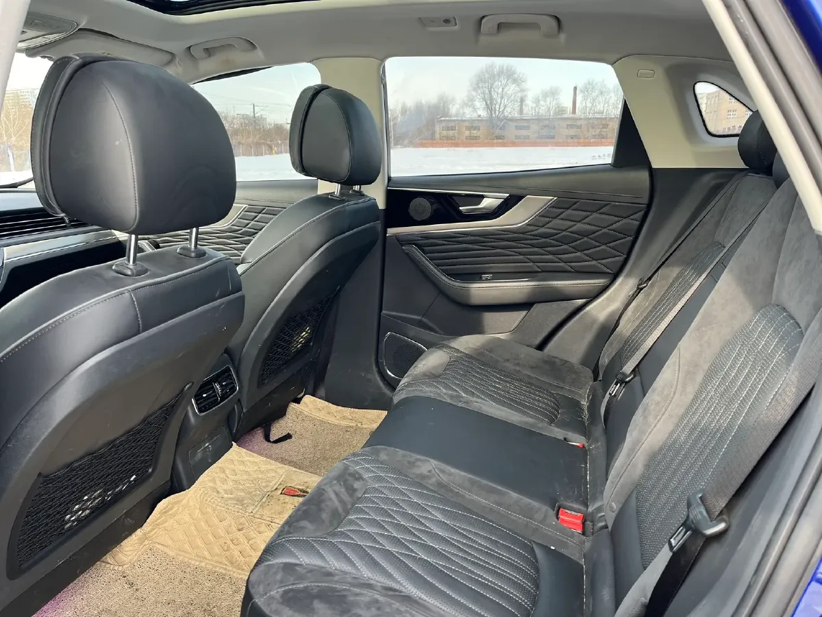 2022 HongQi HS5 2.0T 224HP L4 6AT,autocango,china used car exporter,china ev exporter,chinese used car exporter,chinese used ev exporter